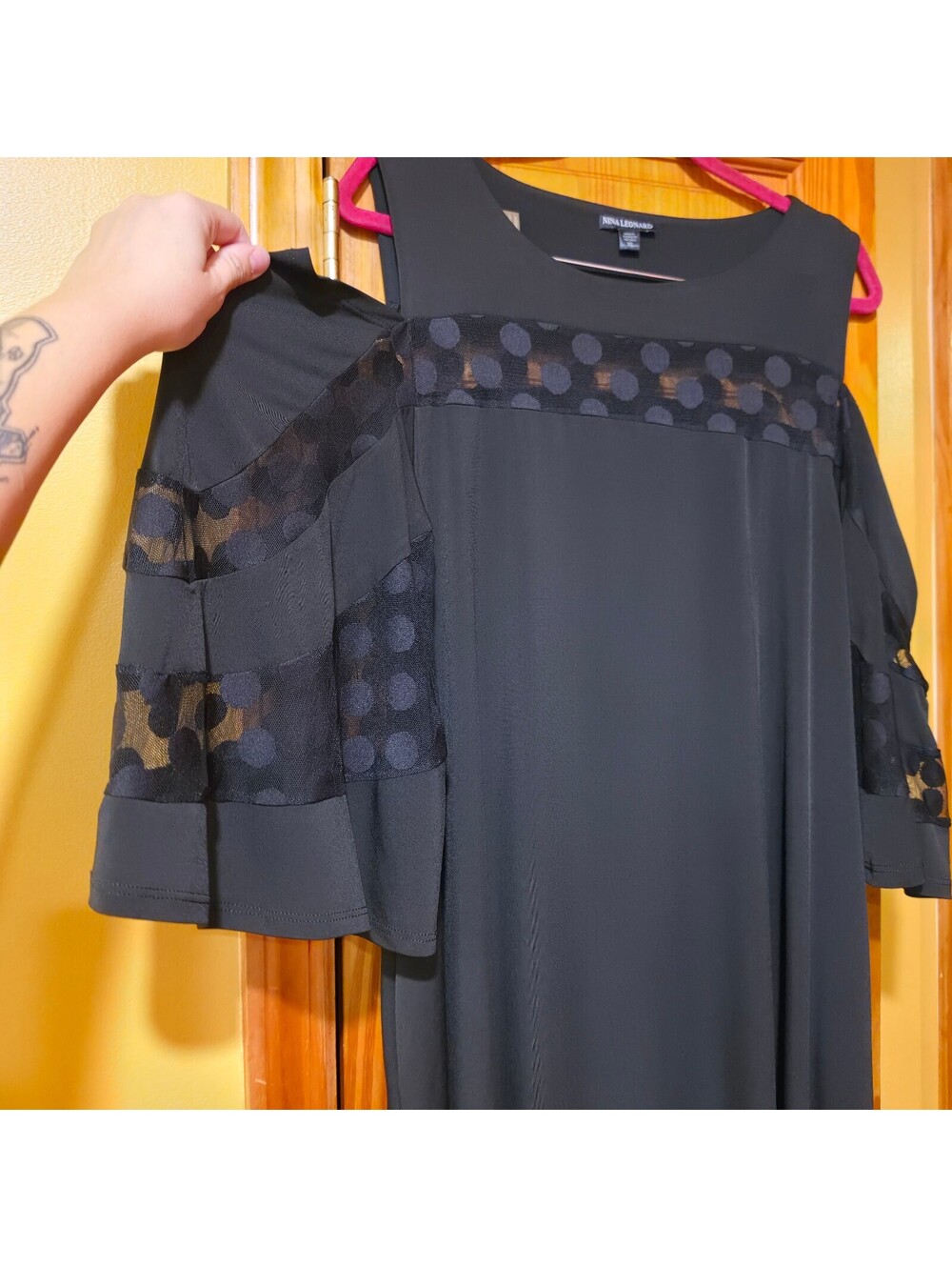 Nina Leonard black cold shoulder dress - Picture 3 of 5